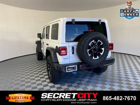 Used 2024 Jeep Wrangler Unlimited Rubicon 4xe w/ Technology Group AWD/4WD image 5