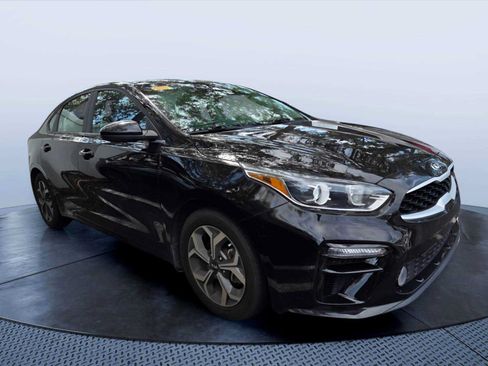 Used 2021 Kia Forte LXS FWD image 1
