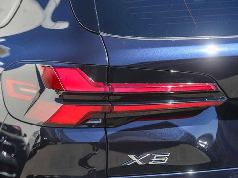 New 2026 BMW X5 sDrive40i w/ M Sport Package image 7