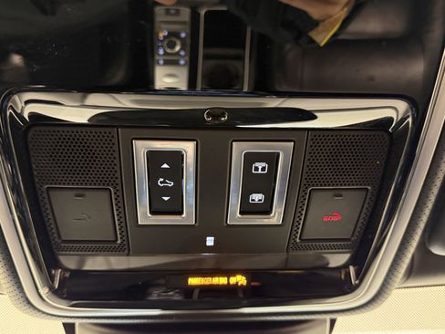 Used 2020 Land Rover Range Rover Autobiography image 30