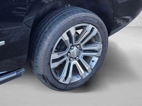 Used 2018 GMC Yukon Denali w/ Denali Ultimate Package image 21