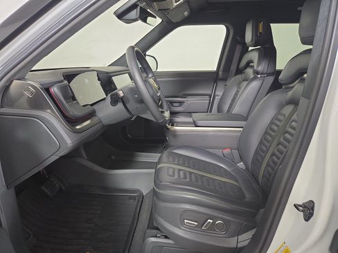 Used 2025 Rivian R1S Adventure AWD/4WD image 20