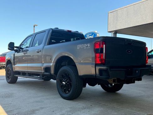 New 2026 Ford F250 Lariat w/ Black Appearance Package image 24