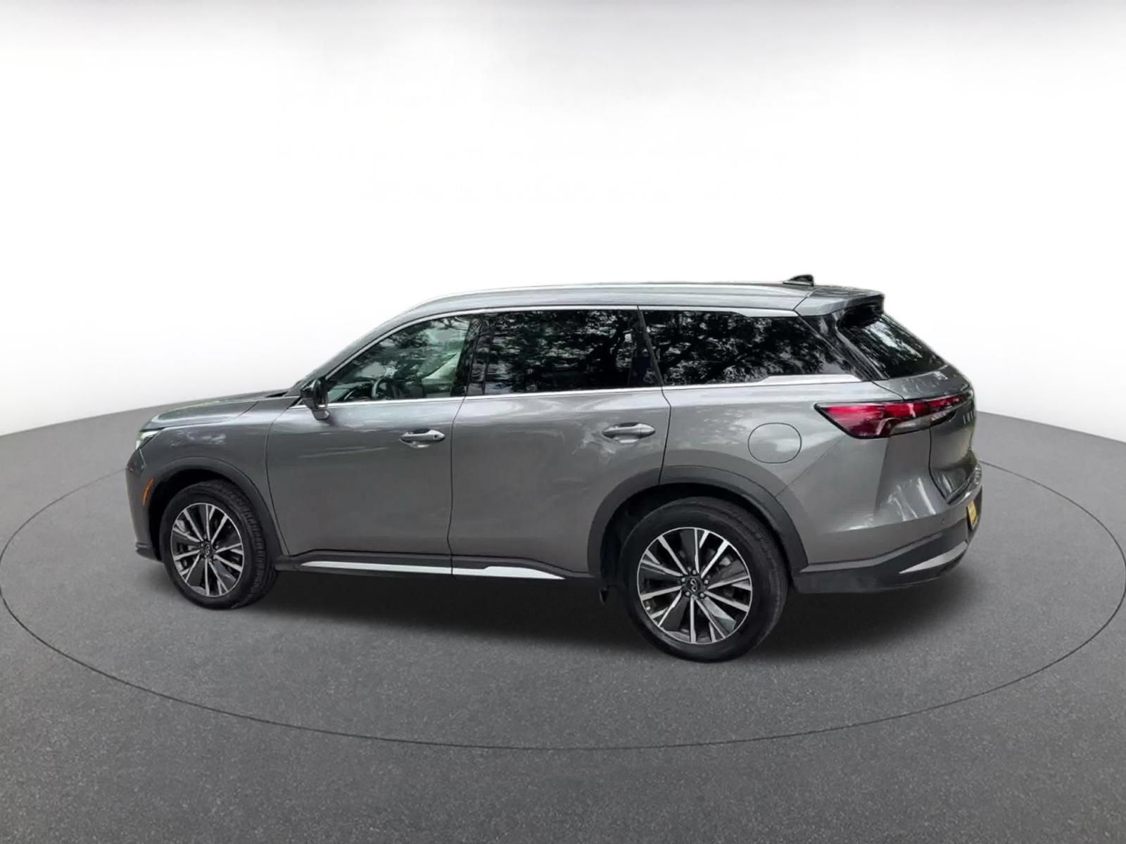 Used 2026 INFINITI QX60 Luxe FWD image 9