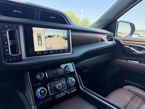 Used 2023 GMC Yukon Denali Ultimate image 25