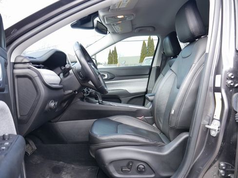 Used 2022 Jeep Compass Latitude image 12