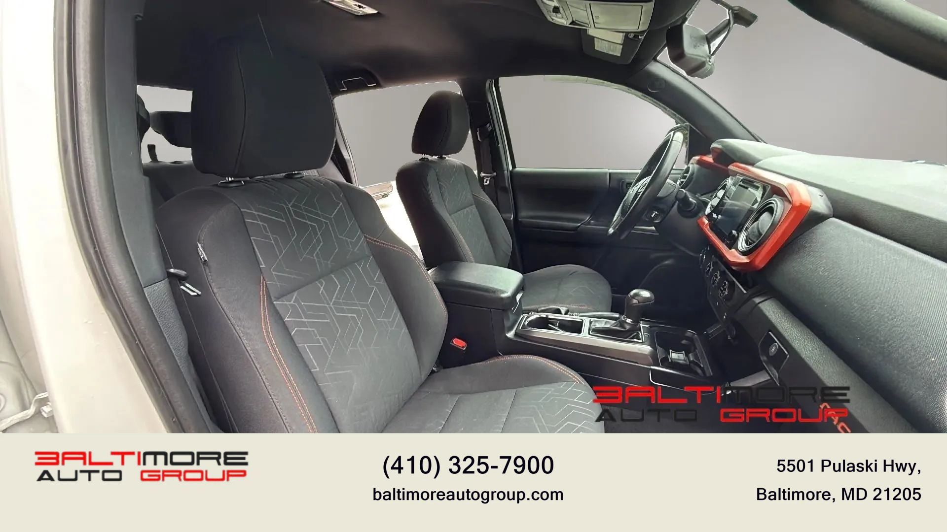 Used 2017 Toyota Tacoma TRD Sport w/ Tow Package (A/T) AWD/4WD image 14
