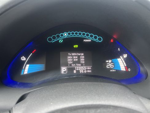 Used 2013 Nissan Leaf S w/ Charger Pkg image 19