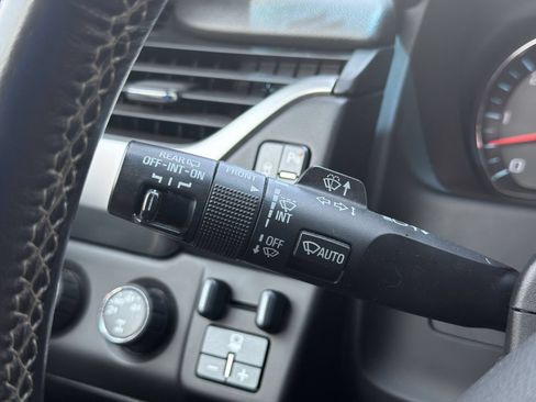 Used 2015 Chevrolet Tahoe LT AWD/4WD image 27