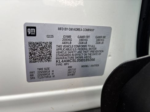 Used 2025 Buick Encore GX Preferred AWD/4WD image 29