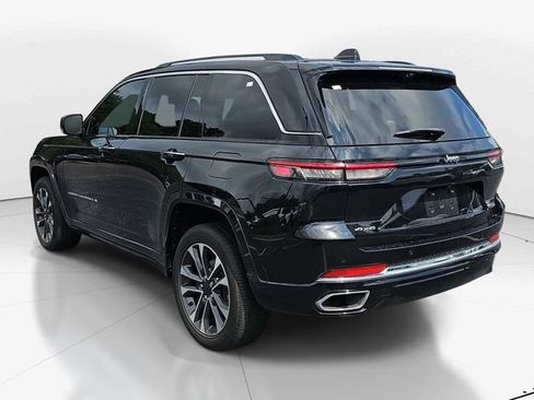 Used 2023 Jeep Grand Cherokee Overland w/ Luxury Tech Group IV AWD/4WD image 5
