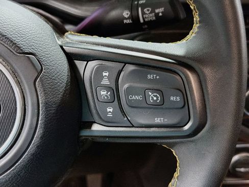 Used 2024 Jeep Gladiator Sport AWD/4WD image 18
