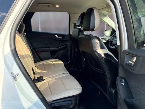 Used 2022 Ford Escape SEL AWD/4WD image 11
