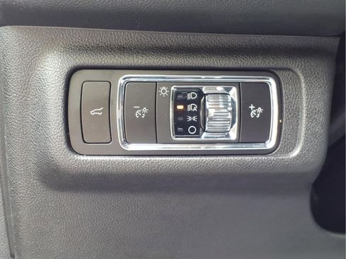 Used 2024 Lincoln Corsair FWD image 13