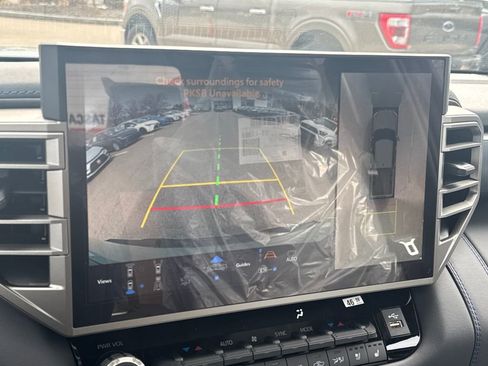New 2026 Toyota Tundra Platinum AWD/4WD image 25
