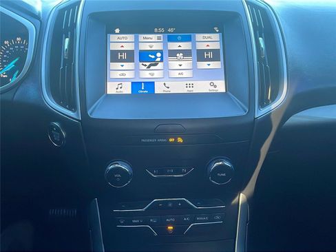 Used 2019 Ford Edge SEL image 27