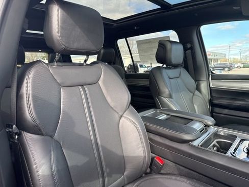 New 2026 Jeep Grand Wagoneer Limited w/ Premium Group II AWD/4WD image 34