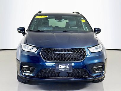 Used 2023 Chrysler Pacifica Touring-L w/ S Appearance Package