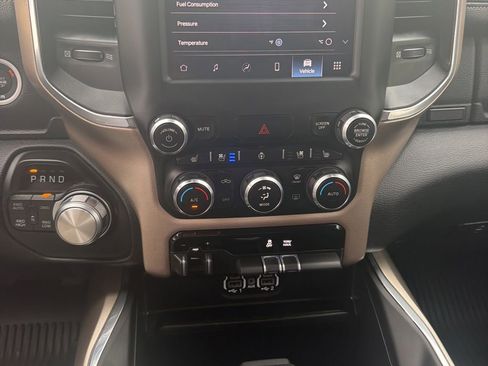 Used 2022 RAM 1500 Laramie AWD/4WD image 12