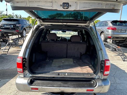 Used 2001 Nissan Pathfinder SE RWD image 11