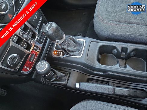 Used 2024 Jeep Wrangler Unlimited Rubicon image 25