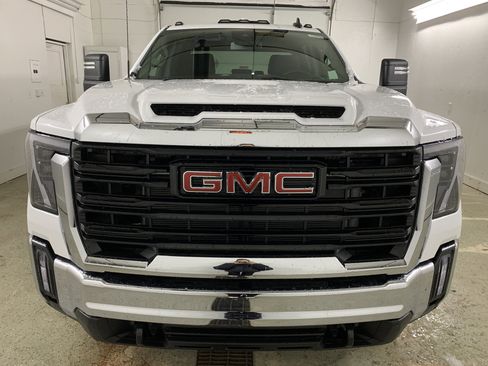 New 2026 GMC Sierra 3500 Pro w/ Convenience Package image 2
