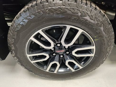 New 2026 GMC Sierra 1500 AT4 w/ AT4 Premium Package AWD/4WD image 3
