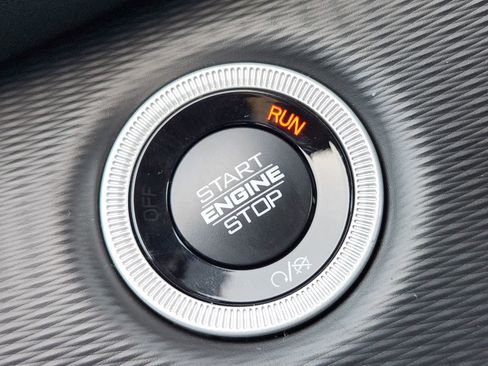 New 2025 Jeep Grand Cherokee Altitude image 14