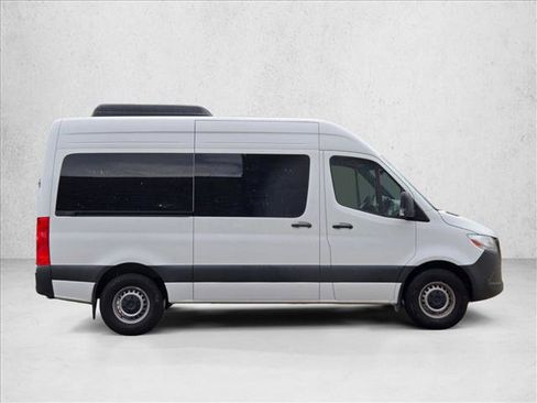Used 2024 Mercedes-Benz Sprinter 2500 image 4