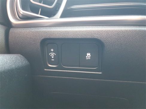 Used 2025 Kia Sorento S image 29