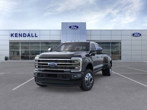 New 2026 Ford F450 Platinum w/ Platinum Plus Package AWD/4WD image 2