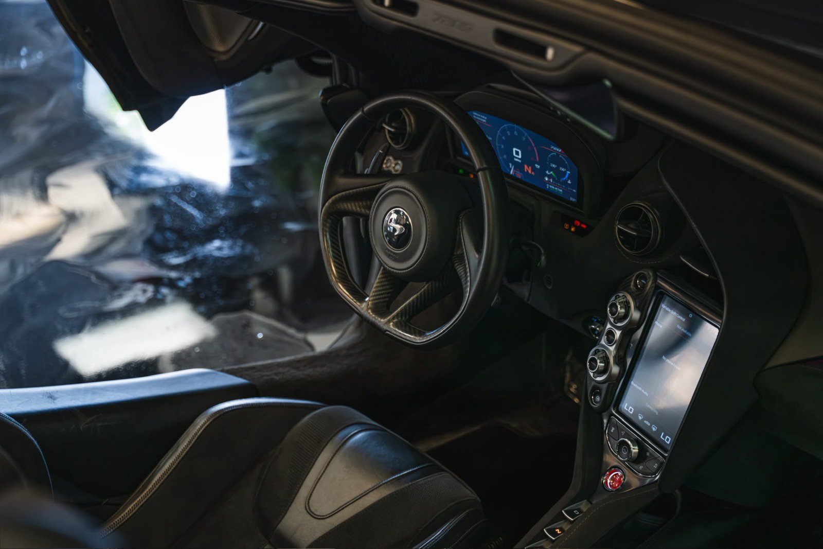 Used 2020 McLaren 720S Performance RWD image 33