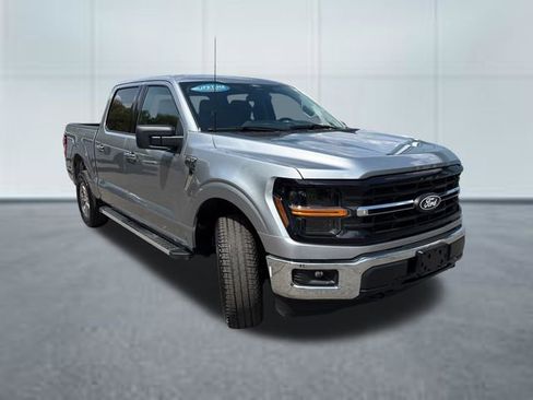 Used 2025 Ford F150 XLT w/ Equipment Group 301A Standard AWD/4WD image 5