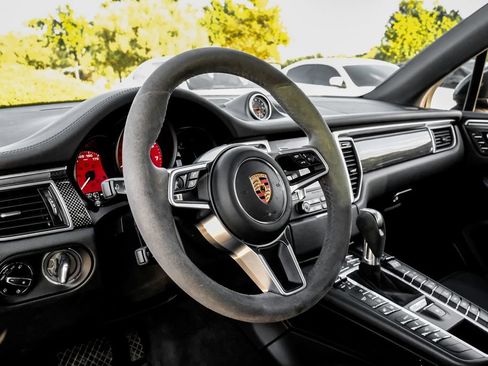 Used 2018 Porsche Macan GTS AWD/4WD image 13