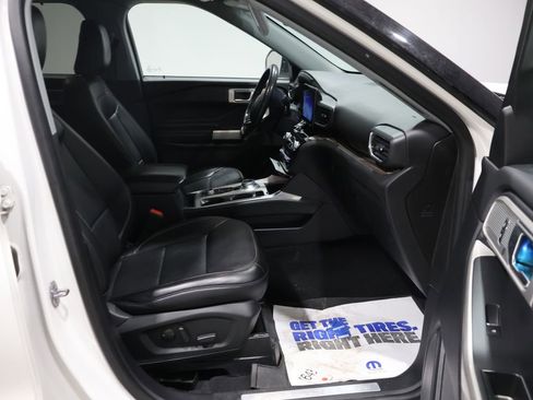 Used 2022 Ford Explorer Limited w/ Class IV Trailer Tow Package image 23