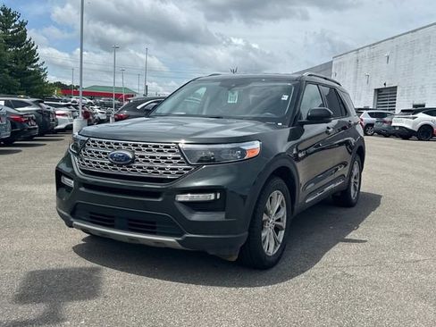 Used 2023 Ford Explorer Limited w/ Equipment Group 301A AWD/4WD image 9