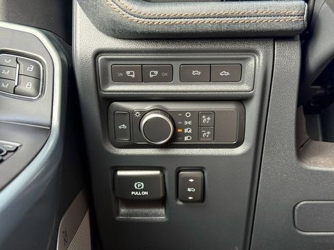 Certified 2022 Ford F150 Lightning Lariat image 33