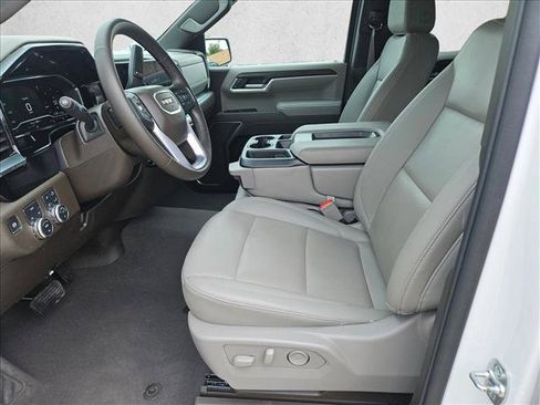 Certified 2025 GMC Sierra 1500 SLT AWD/4WD image 14