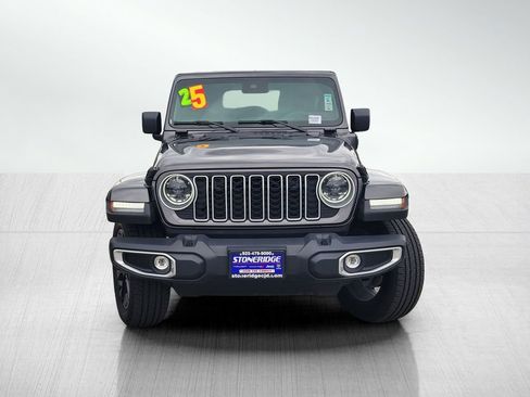 Used 2025 Jeep Wrangler Unlimited Sahara w/ Safety Group AWD/4WD image 2