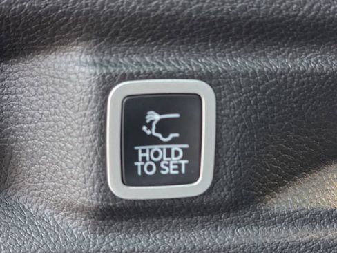 Used 2025 Jeep Grand Cherokee L Limited w/ Black Appearance Package image 46