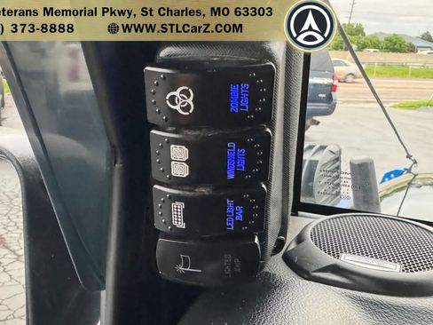 Used 2016 Jeep Wrangler Unlimited Rubicon AWD/4WD image 15