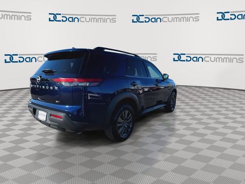 Used 2024 Nissan Pathfinder SV image 8