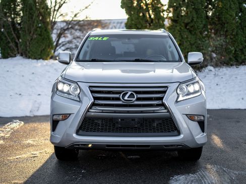 Used 2016 Lexus GX 460 image 2