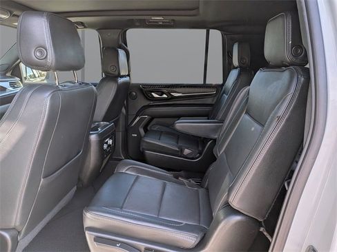 Used 2024 GMC Yukon XL Denali image 14