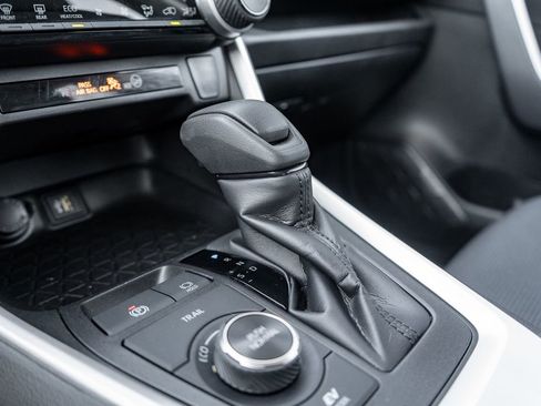 Certified 2024 Toyota RAV4 LE image 25