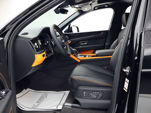New 2025 Bentley Bentayga image 42