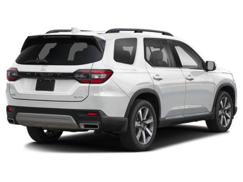 Used 2025 Honda Pilot Elite image 2