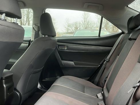 Used 2018 Toyota Corolla LE image 24