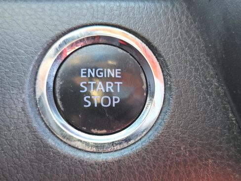 Used 2018 Toyota Camry XSE image 23