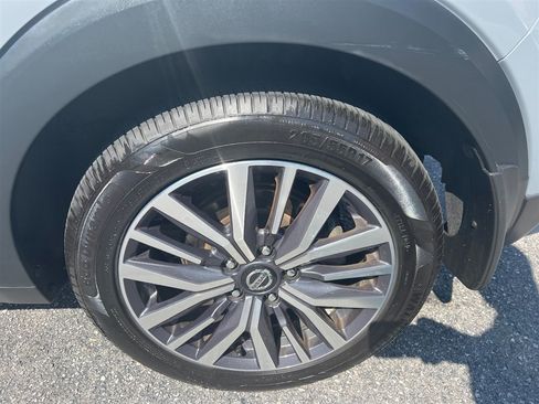 Used 2021 Nissan Kicks SV FWD image 37